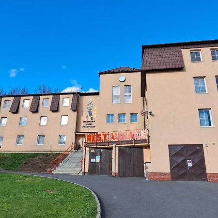 Hasicsky Hotel Přibyslav エクステリア 写真