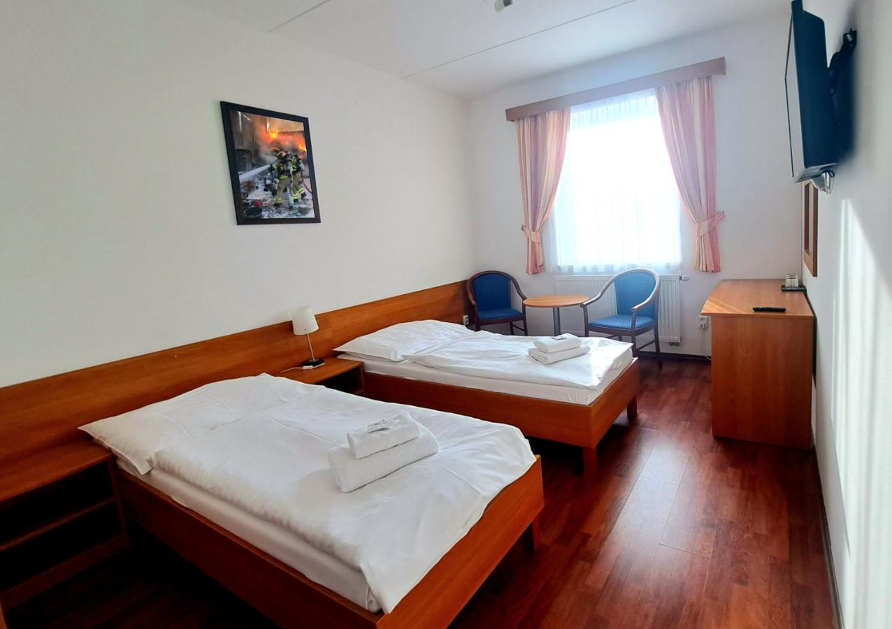 Hasicsky Hotel Přibyslav エクステリア 写真