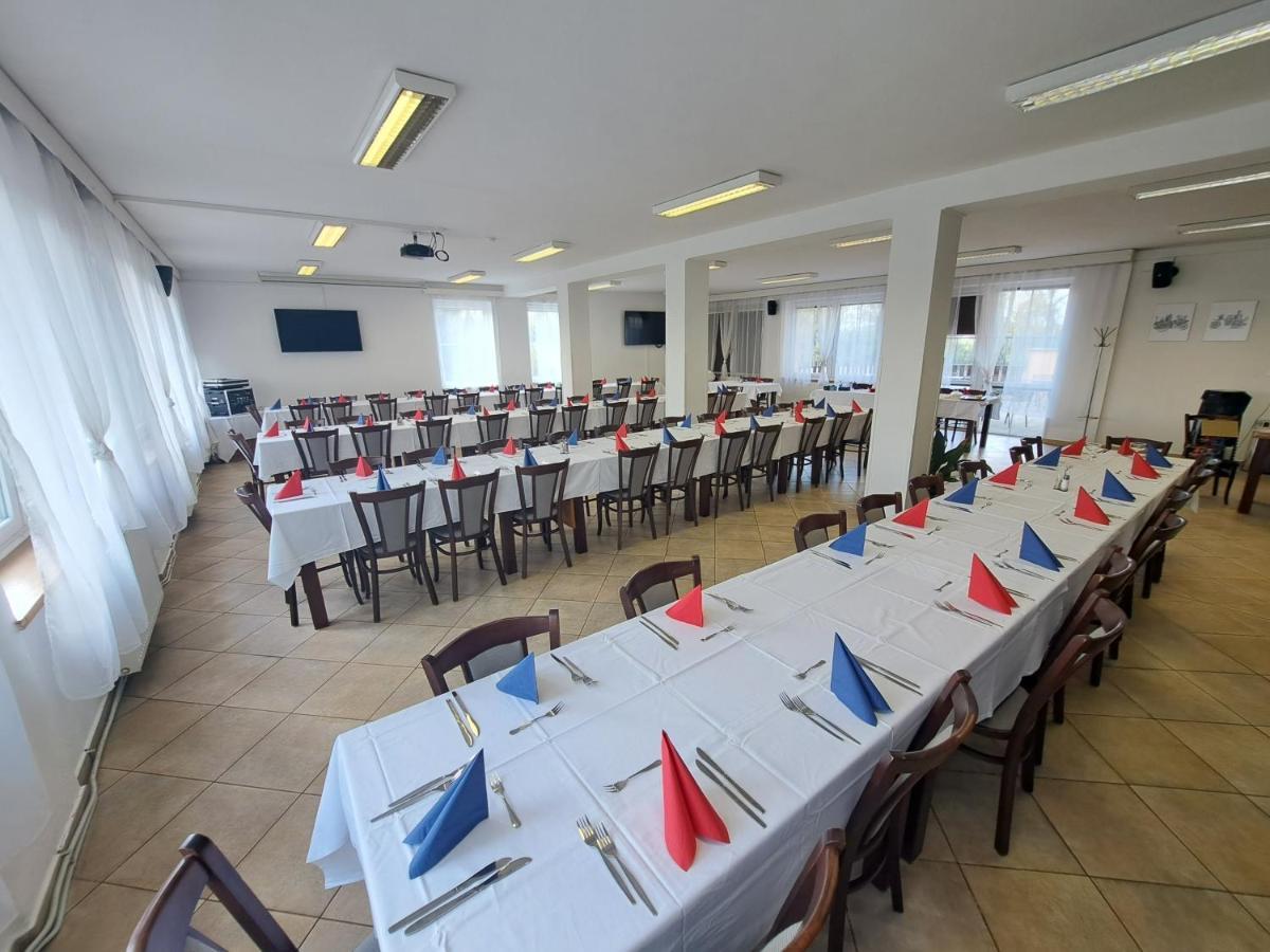 Hasicsky Hotel Přibyslav エクステリア 写真