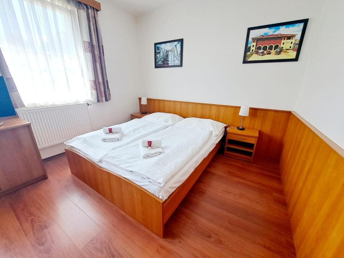 Hasicsky Hotel Přibyslav エクステリア 写真